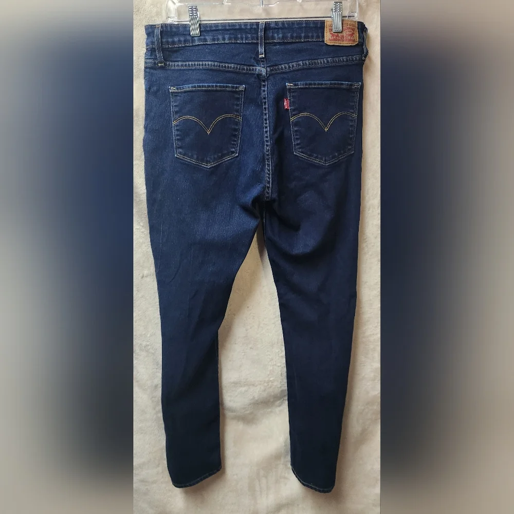 Blue Levi 721 High Rise Skinny Jeans Women Size 32 with Sleek Fit - Picture 4 of 6
